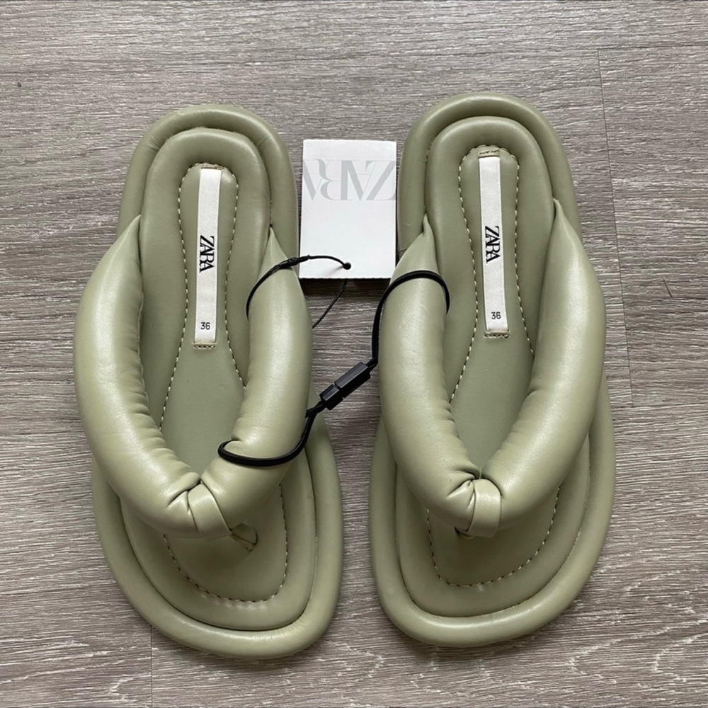 NWT Zara Green Padded Quilted Flat Sandals slides SZ 6